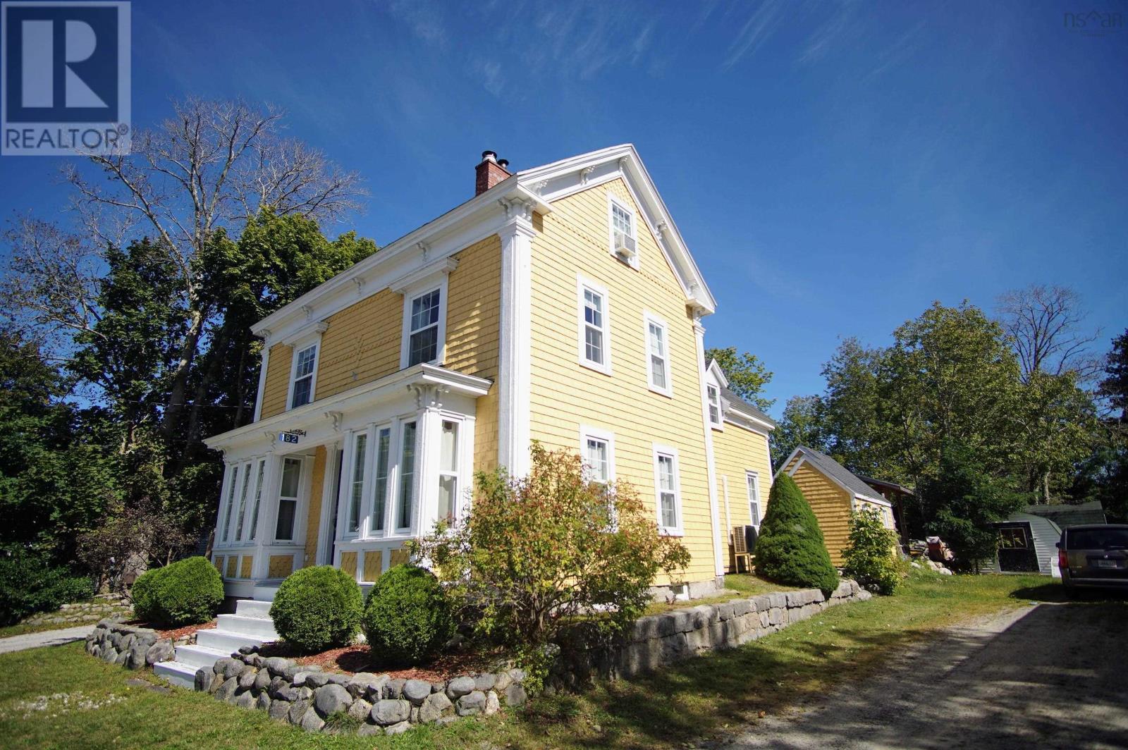 For sale 182 Water Street, Shelburne, Nova Scotia B0T1W0 202222783 REALTOR.ca