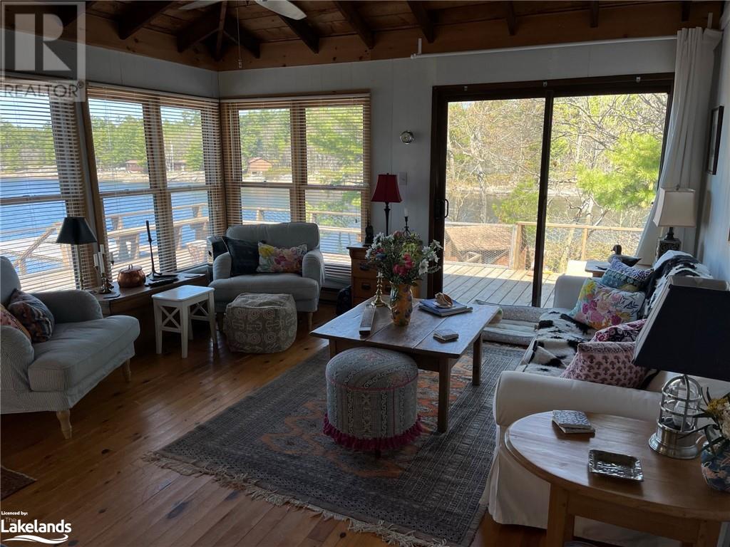 For sale 1260 BAY Island, Pointe au Baril, Ontario P0G1K0