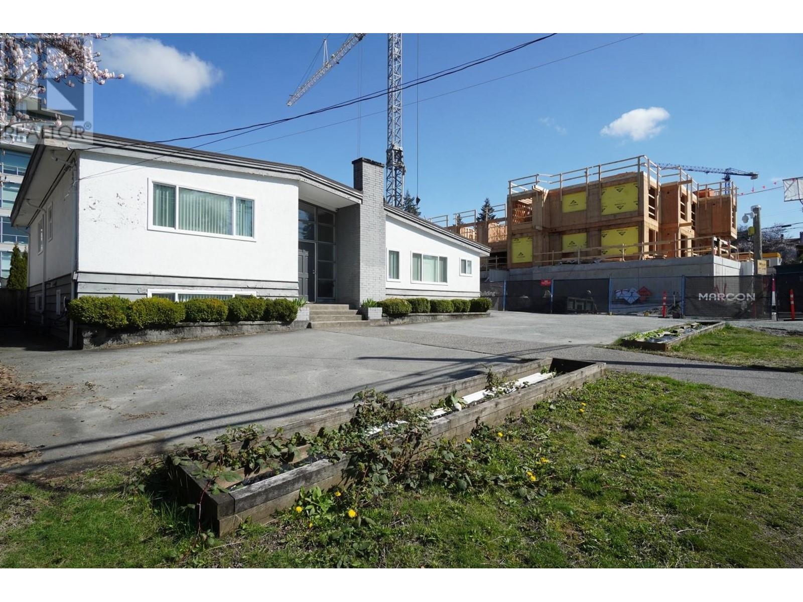 For sale 629 SMITH AVENUE, Coquitlam, British Columbia V3J2W5