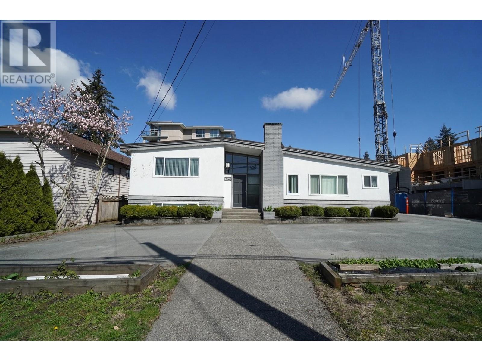 For sale 629 SMITH AVENUE, Coquitlam, British Columbia V3J2W5
