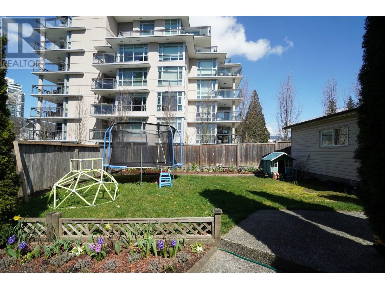 For sale 629 SMITH AVENUE, Coquitlam, British Columbia V3J2W5