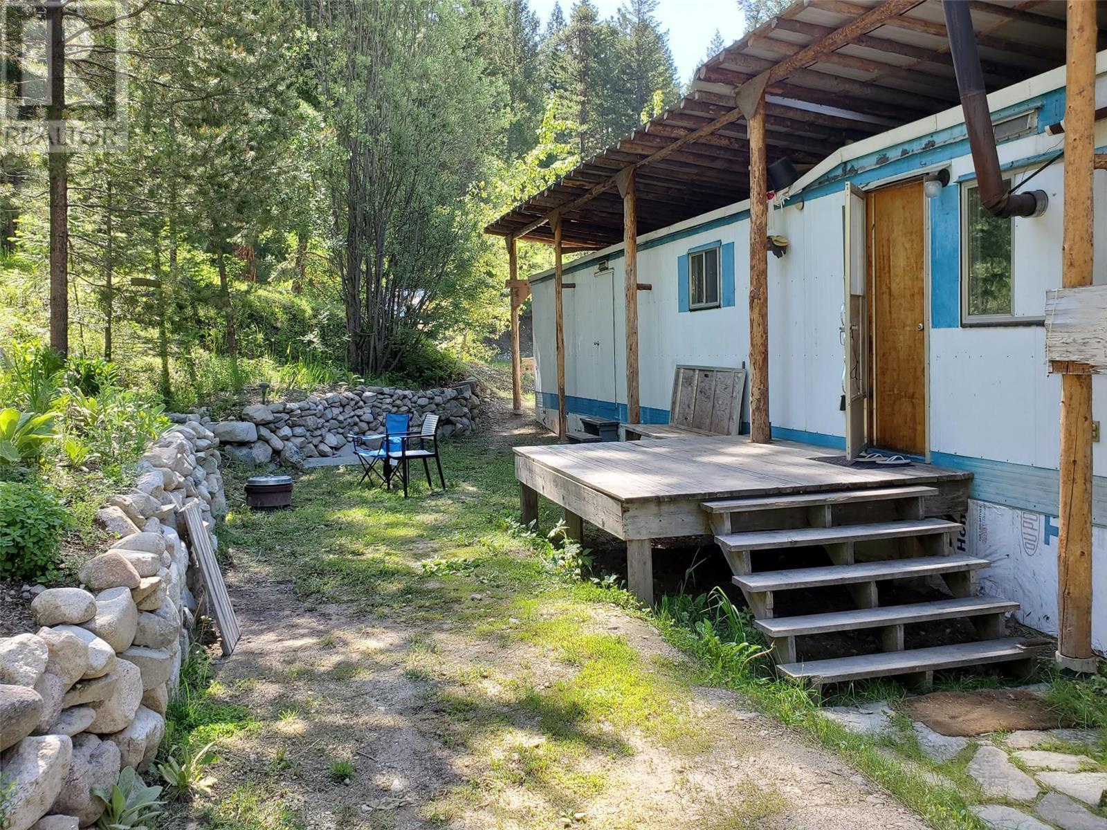 For sale 4340 Highway 33 Highway, Beaverdell, British Columbia V0H1A0