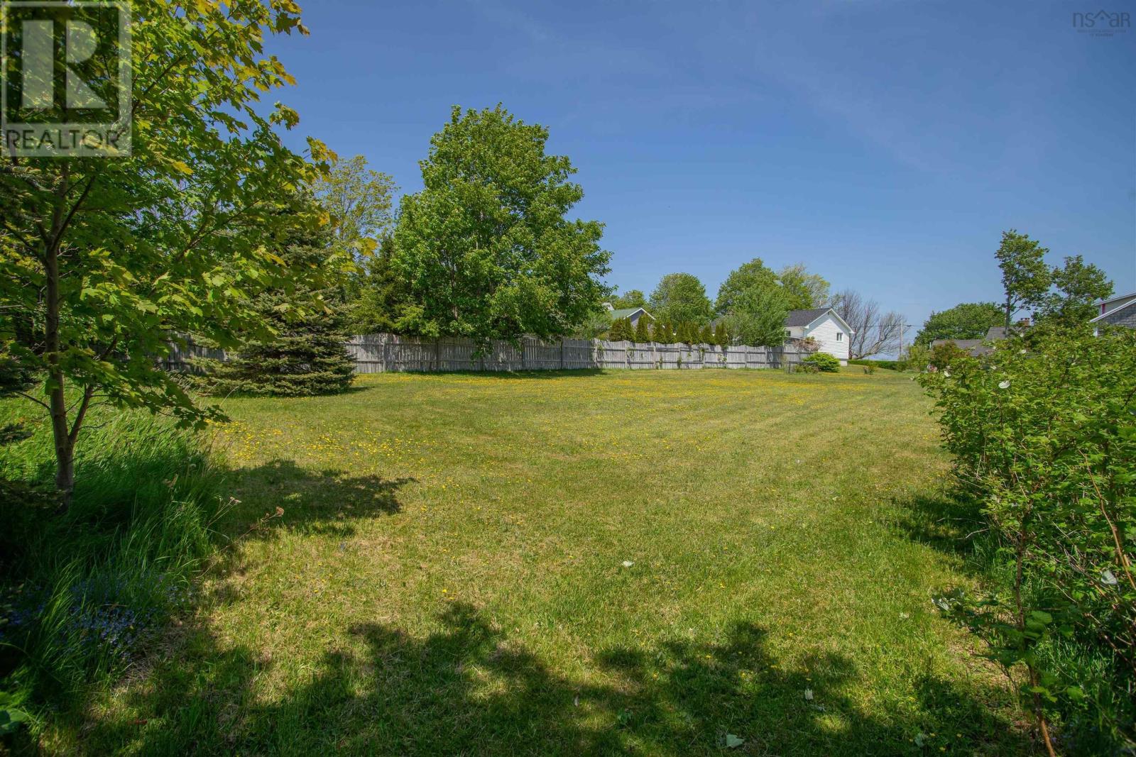 For sale 28 First Avenue, Digby, Nova Scotia B0V1A0 202310720