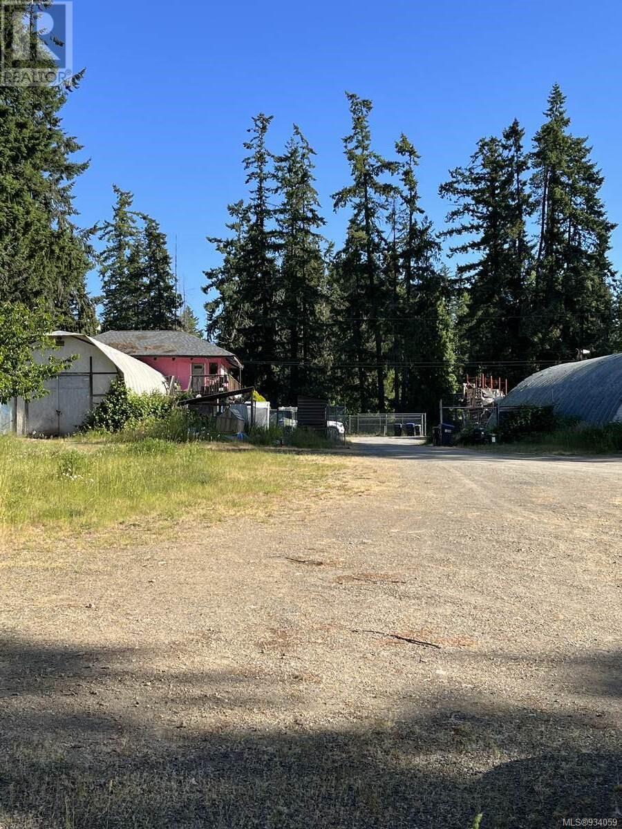 For sale: 1586 McKibbon Rd N, Errington, British Columbia V0R1V0 ...