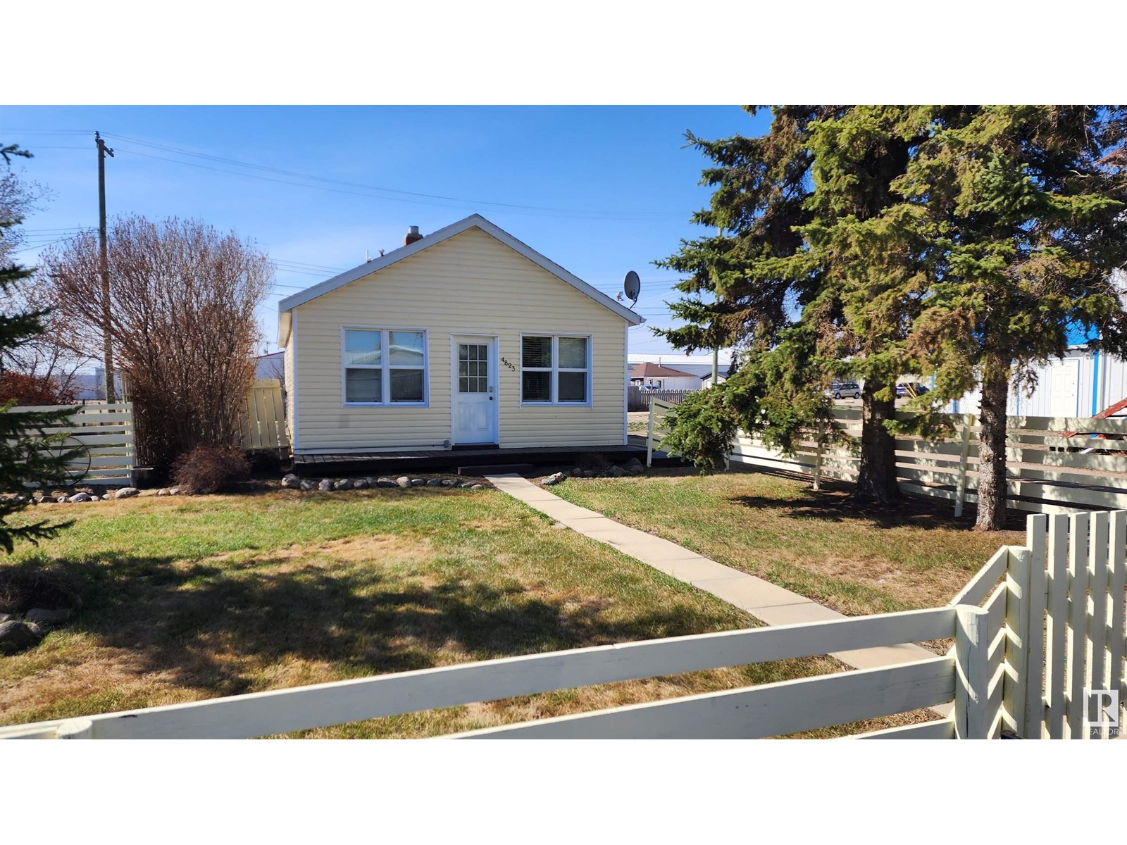 For sale 4823 50 AV, Elk Point, Alberta T0A1A0 E4344892 REALTOR.ca