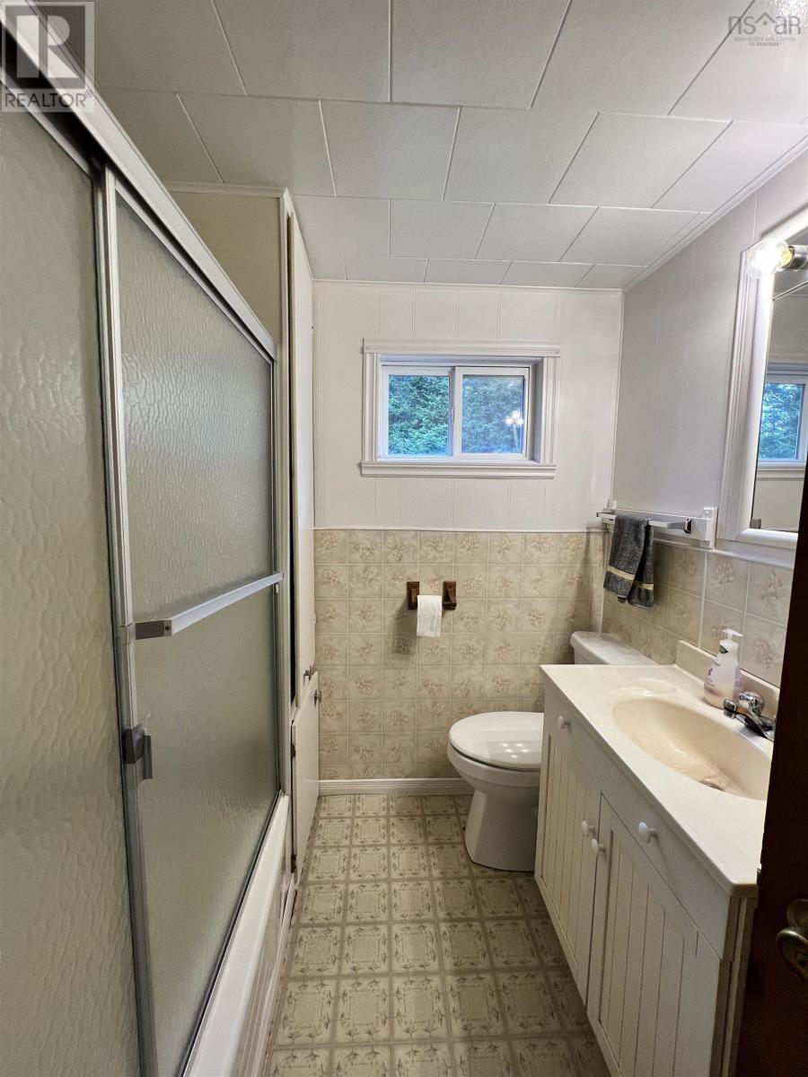 For sale 22 Beach View Drive, Port Bickerton, Nova Scotia B0J1A0