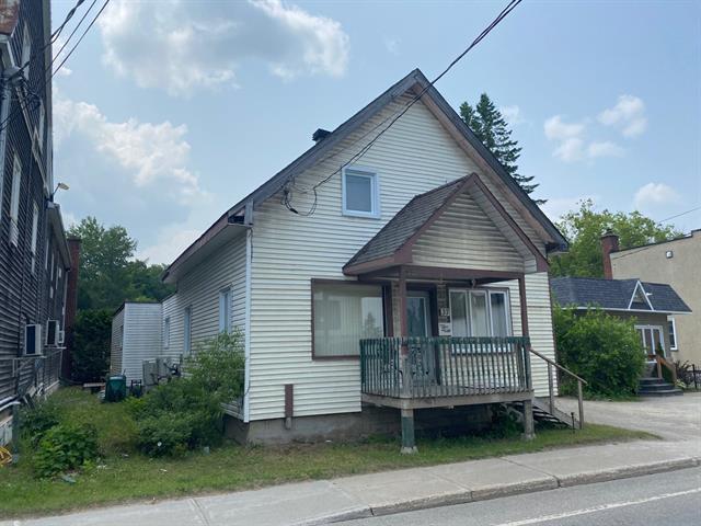 For sale: 37 Rue Principale, Saint-André-Avellin, Quebec J0V1W0 ...