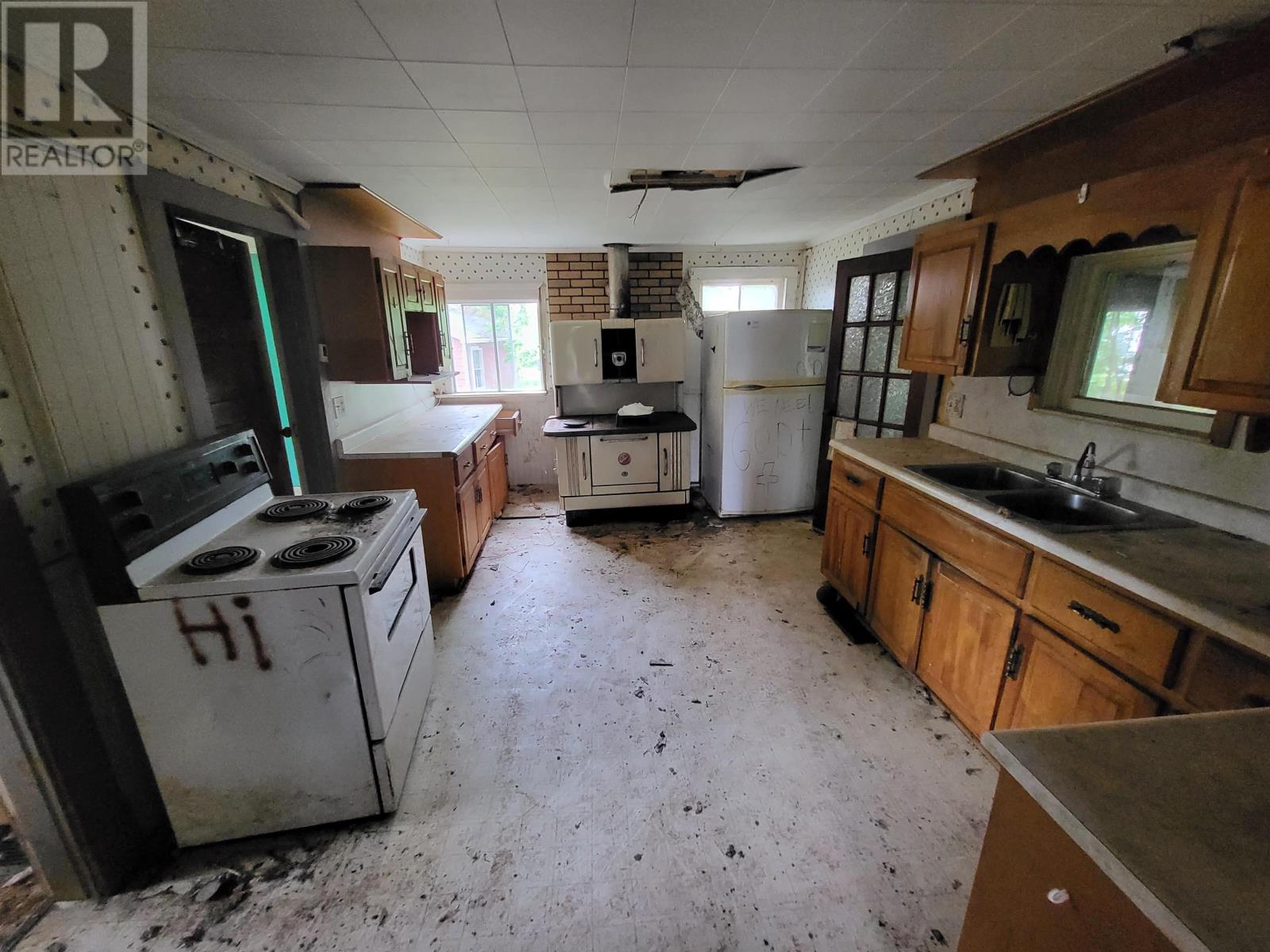 For sale 46 McGee Street, Springhill, Nova Scotia B0M1X0 202312382