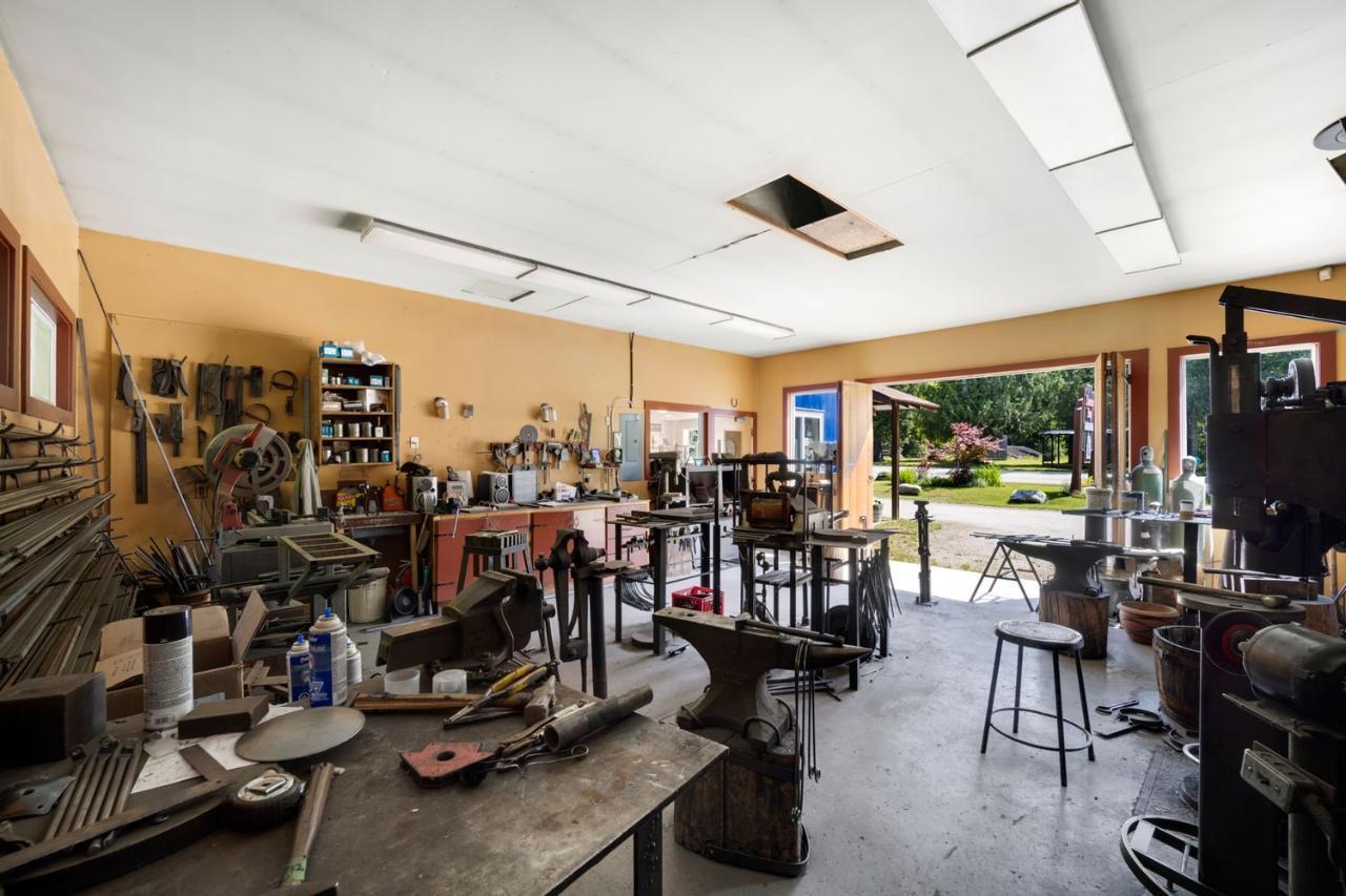 For sale 16095 HIGHWAY 3A, Crawford Bay / Riondel, British Columbia