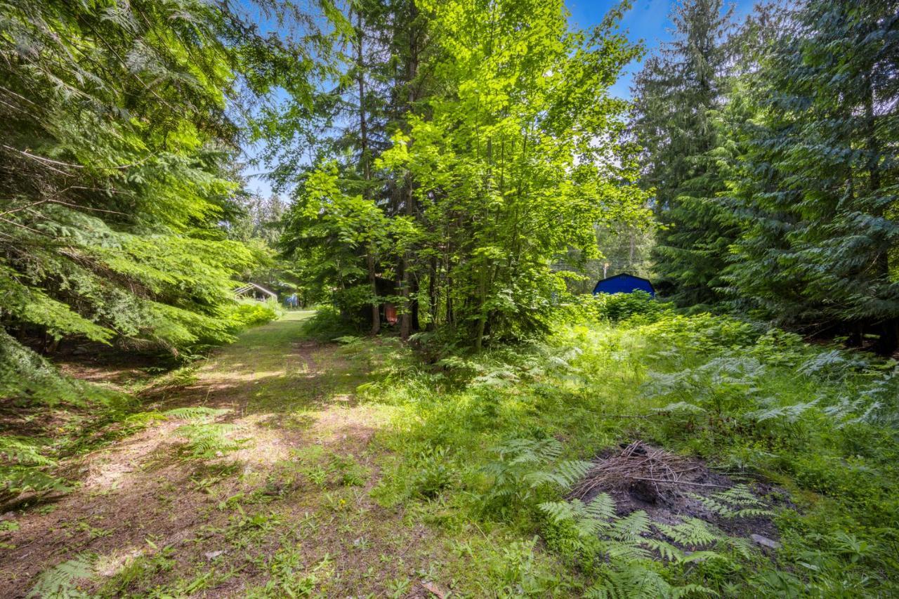 For sale 16095 HIGHWAY 3A, Crawford Bay / Riondel, British Columbia