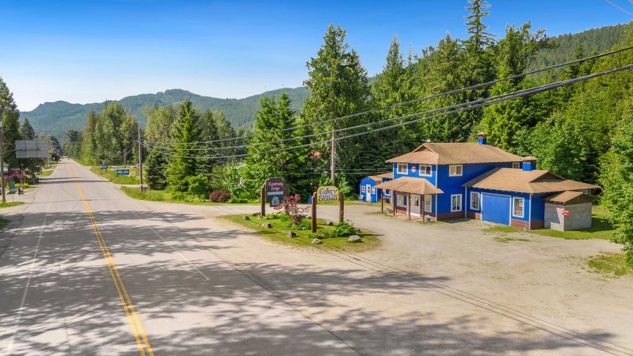 For sale 16095 HIGHWAY 3A, Crawford Bay / Riondel, British Columbia