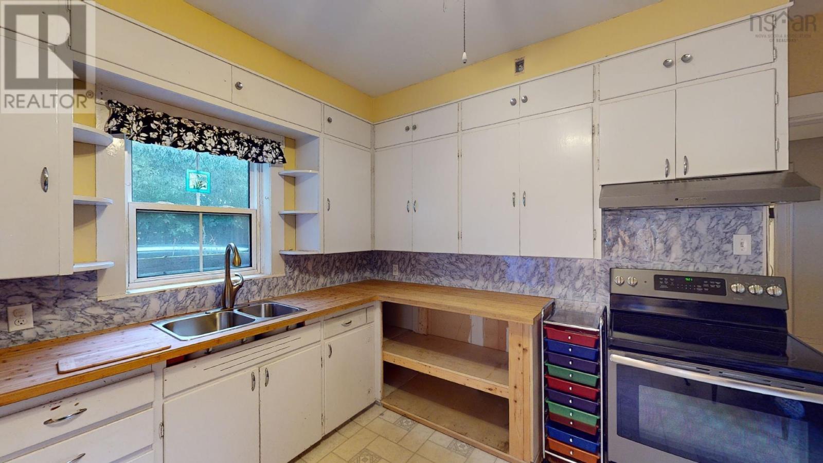 For sale 208 North Provost Street, New Glasgow, Nova Scotia B2H5K8