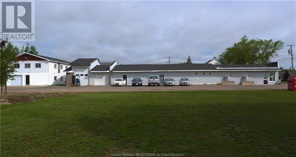 For sale 9514 Main ST, Richibucto, New Brunswick E4W4E4 M153371