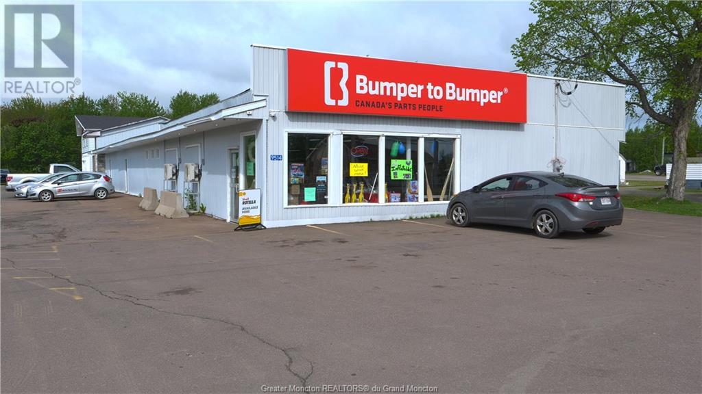 For sale 9514 Main ST, Richibucto, New Brunswick E4W4E4 M153371
