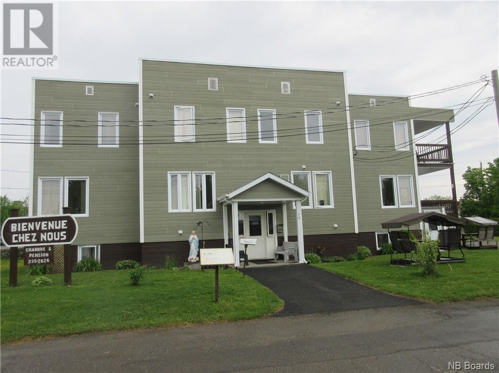 For sale 10 Place De L'Eglise Street, SaintQuentin, New Brunswick E8A1Y5 NB088987 REALTOR.ca