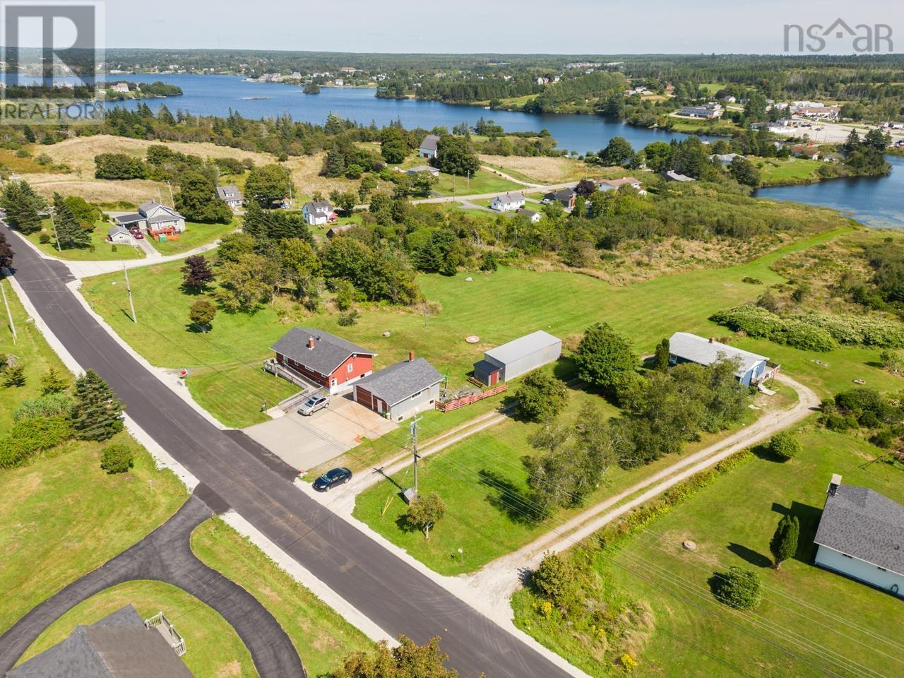 For sale 593 Lakeside Road, Dayton, Nova Scotia B5A5K3 202313637