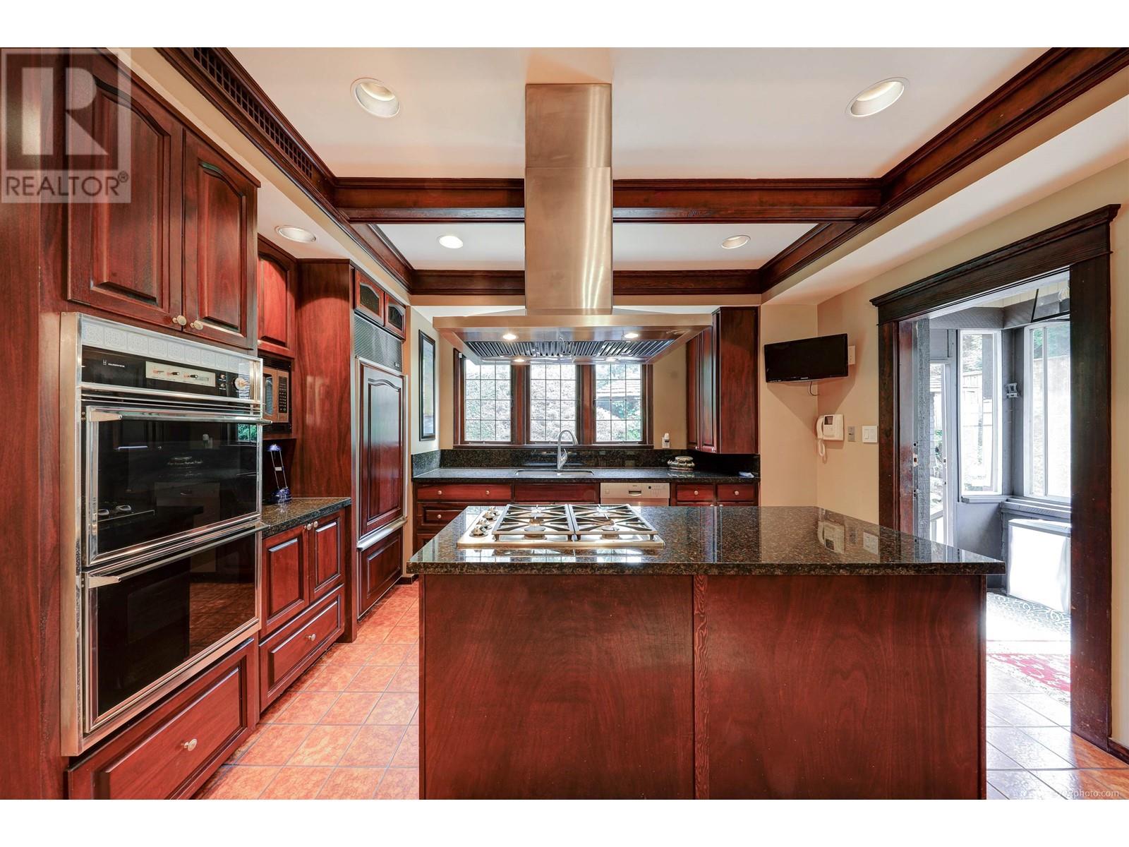 For sale 1080 WOLFE AVENUE, Vancouver, British Columbia V6H1V8