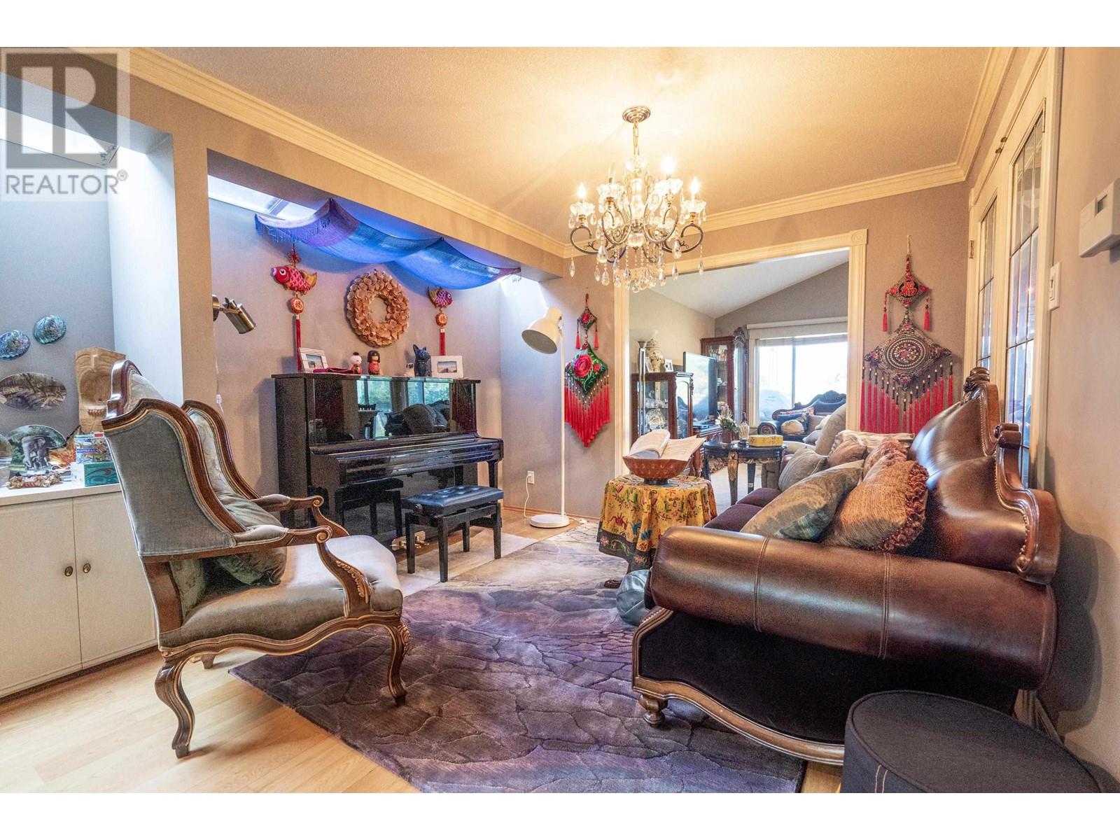 For sale 8591 SEAFAIR DRIVE, Richmond, British Columbia V7C1X7