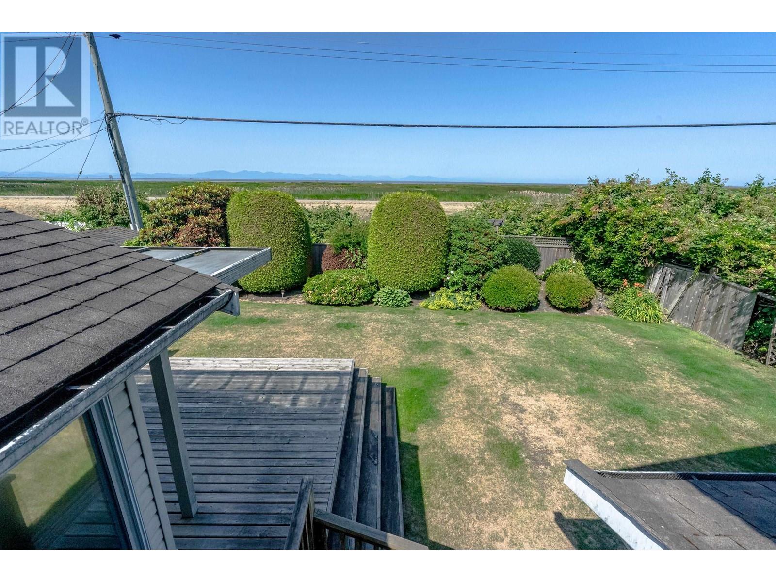 For sale 8591 SEAFAIR DRIVE, Richmond, British Columbia V7C1X7