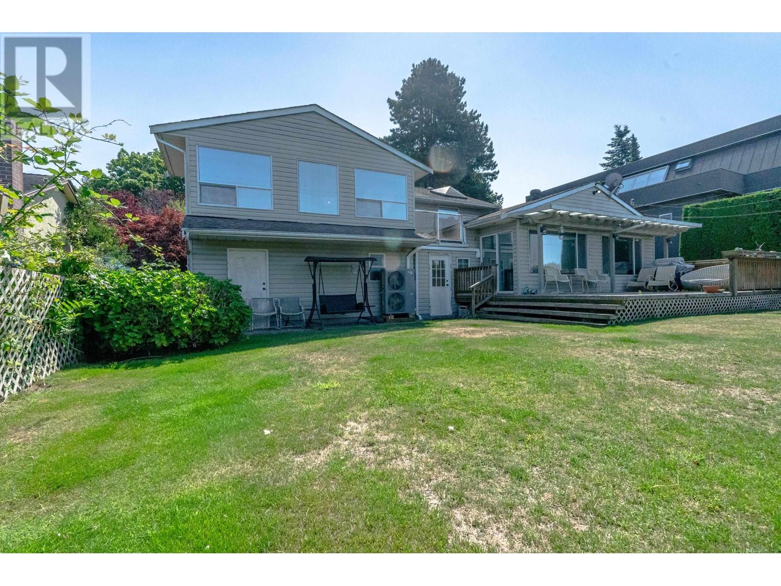 For sale 8591 SEAFAIR DRIVE, Richmond, British Columbia V7C1X7