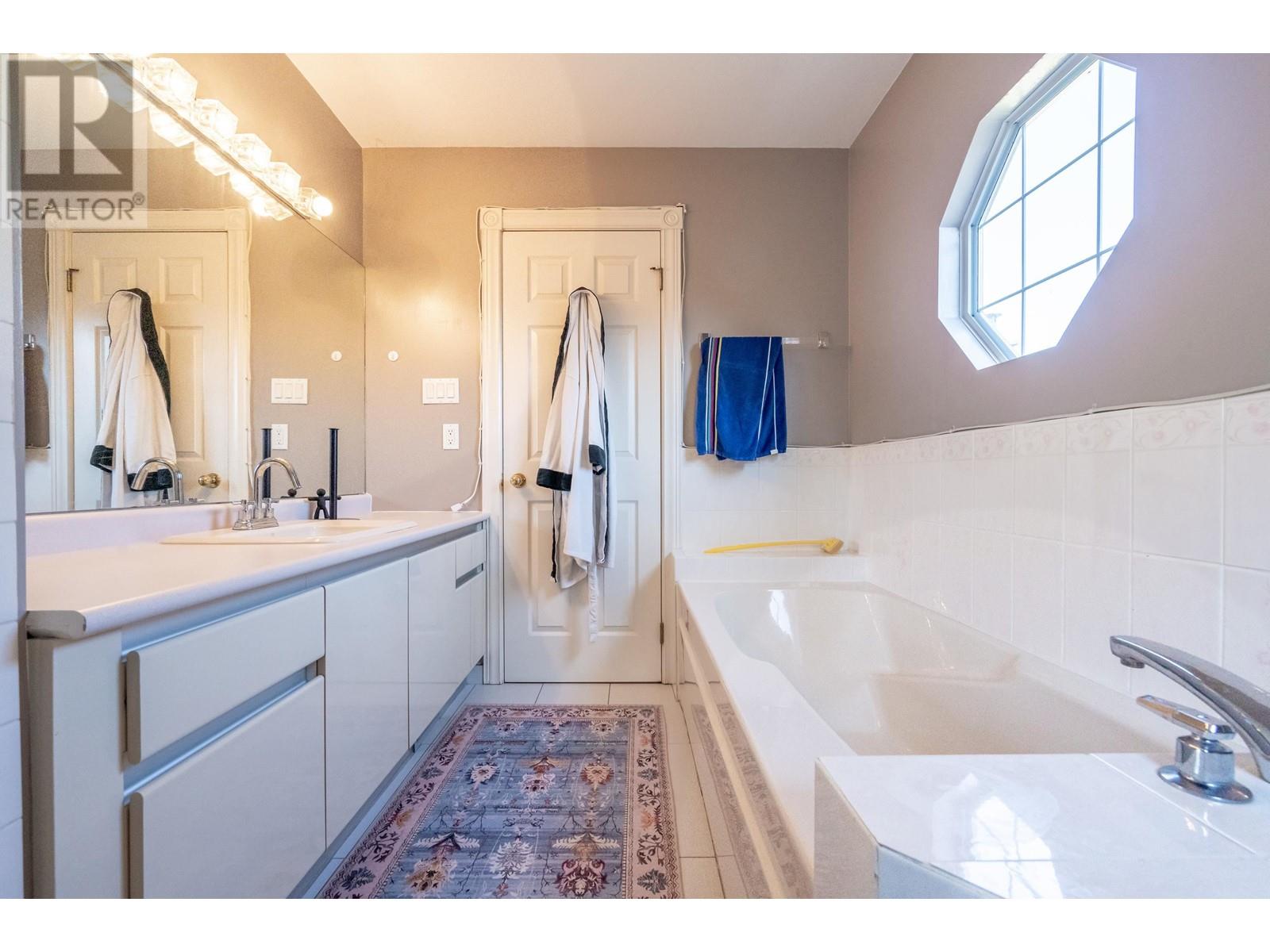 For sale 8591 SEAFAIR DRIVE, Richmond, British Columbia V7C1X7 R2793856 REALTOR.ca