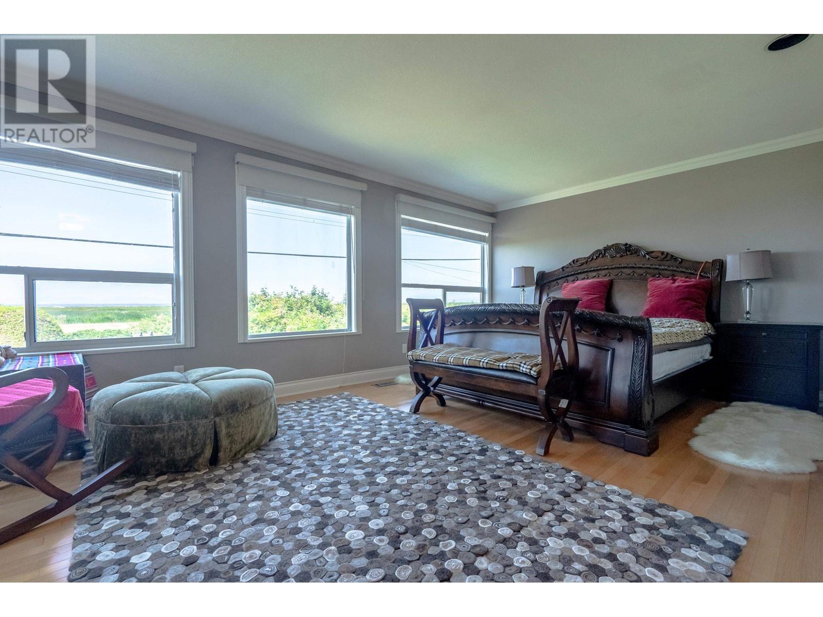 For sale 8591 SEAFAIR DRIVE, Richmond, British Columbia V7C1X7