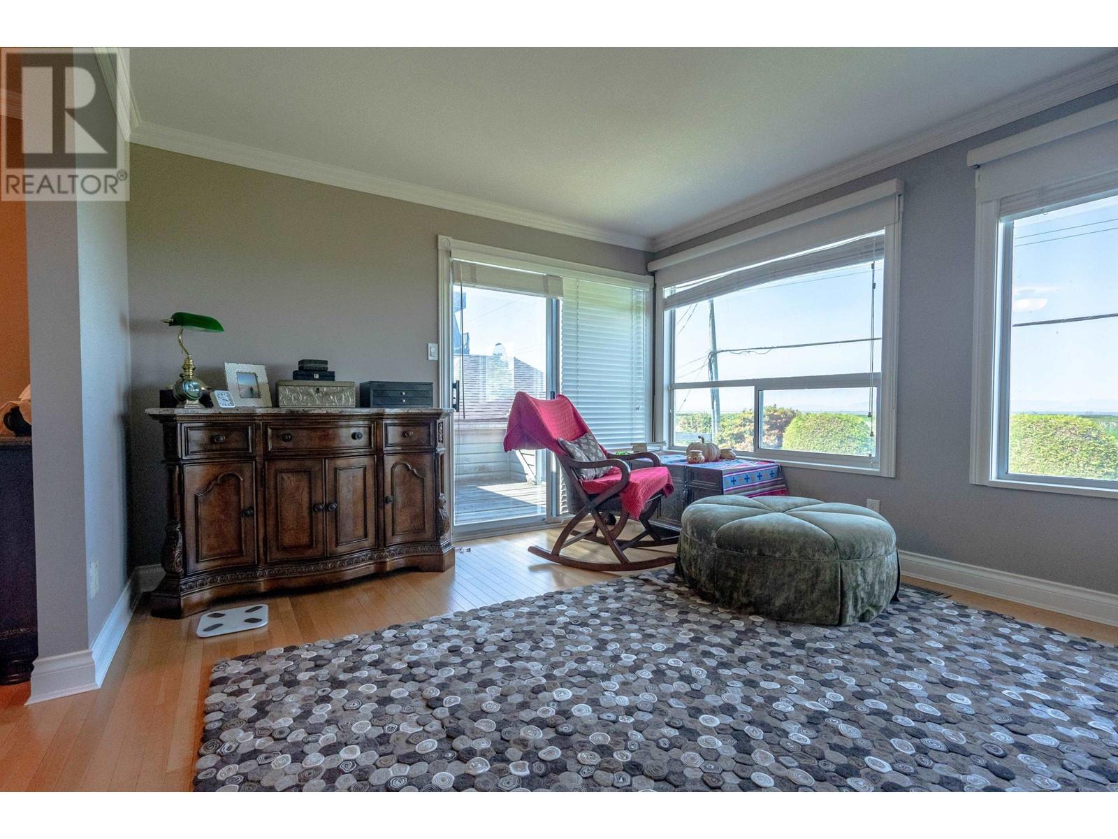 For sale 8591 SEAFAIR DRIVE, Richmond, British Columbia V7C1X7