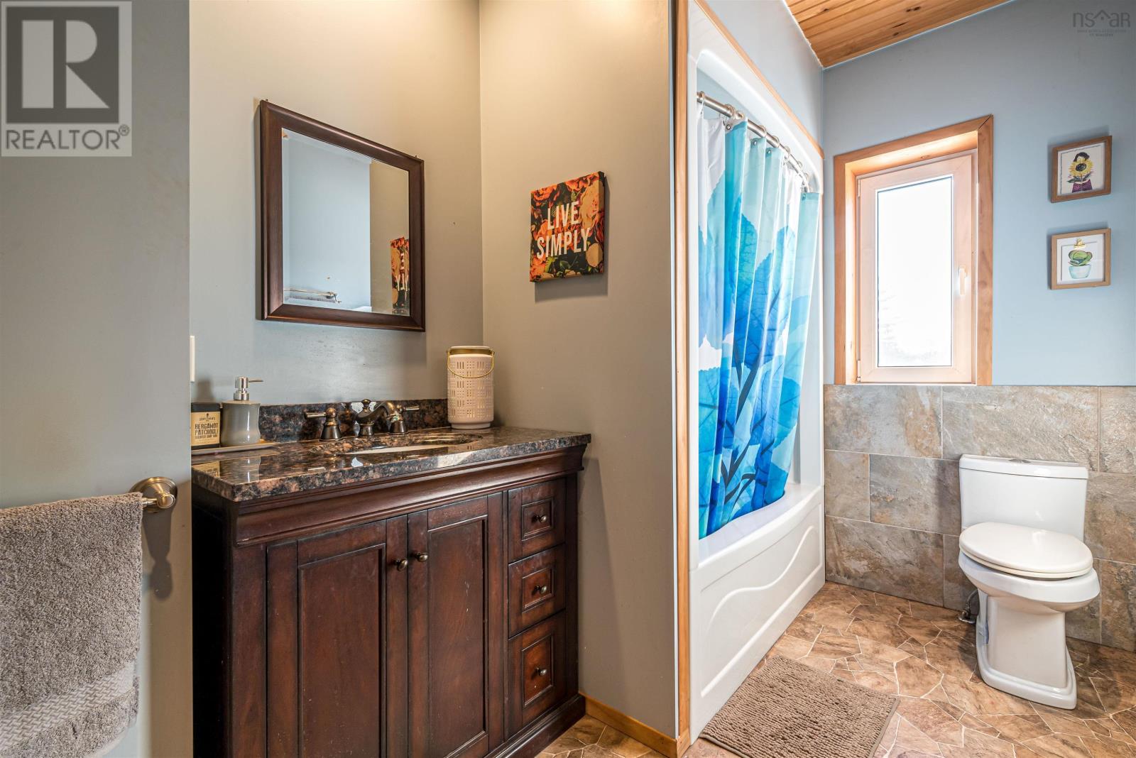 For sale 6003 Sissiboo Road, Bear River, Nova Scotia B0S1B0