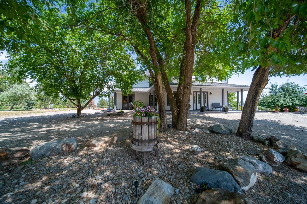 For sale 9656 CLEARVIEW ROAD, Cranbrook, British Columbia V1C7E2