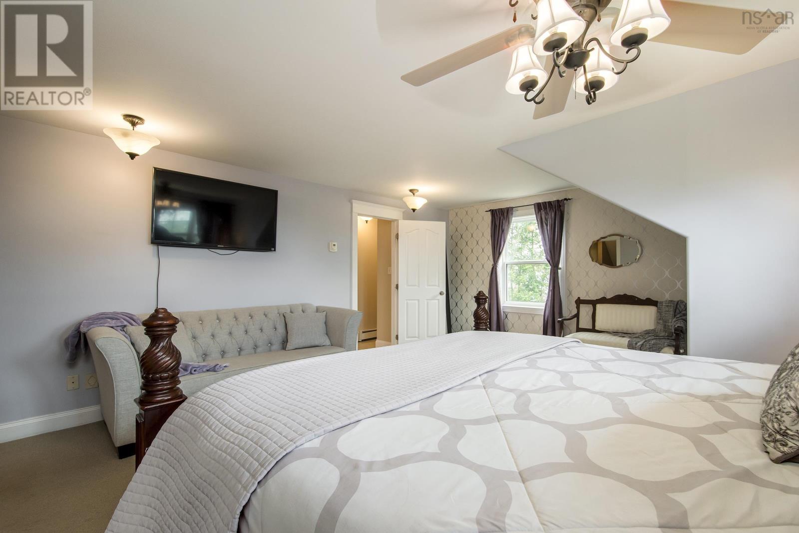 For sale 19 Ettinger Hill, Shubenacadie, Nova Scotia B0N2H0