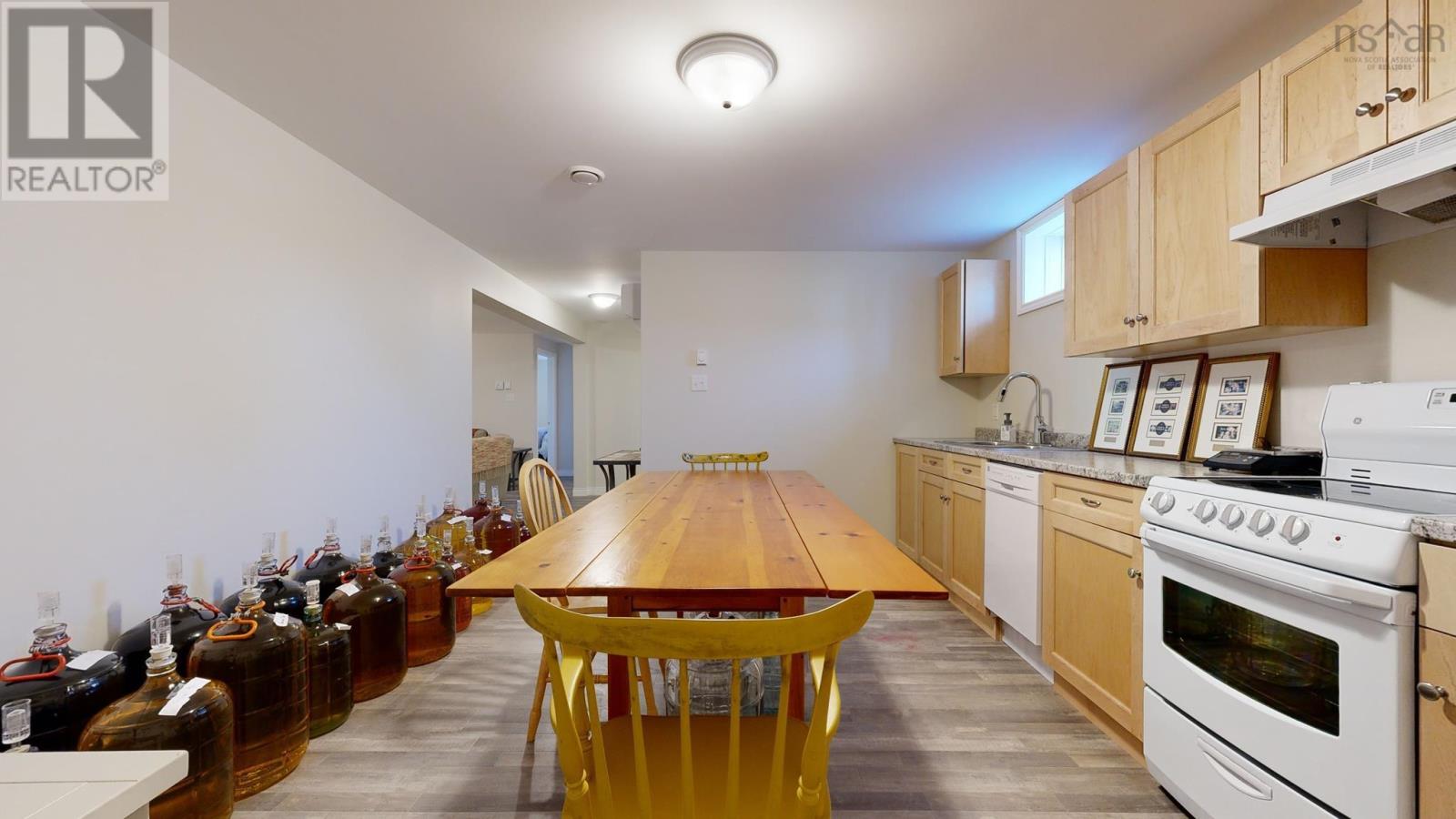 For sale 1096/1112 Falmouth Dyke Road, Upper Falmouth, Nova Scotia B0P1L0 202311822 REALTOR.ca