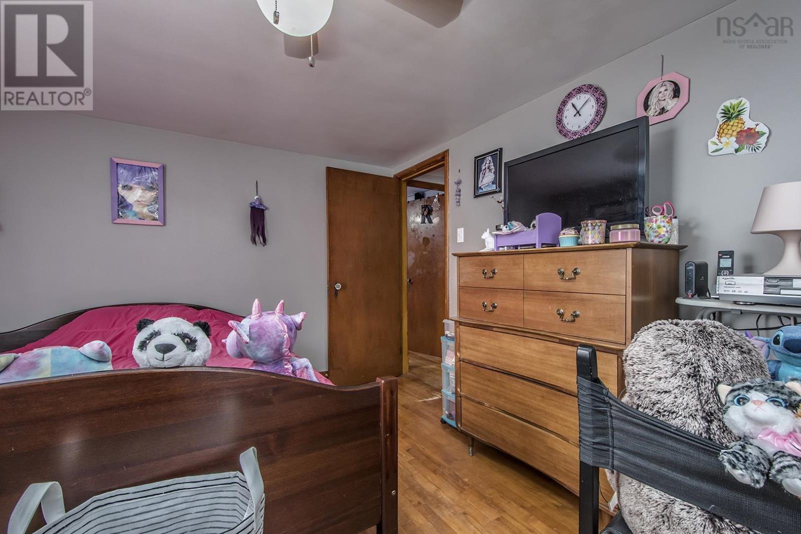 For sale 1687 Hammonds Plains Road, Hammonds Plains, Nova Scotia