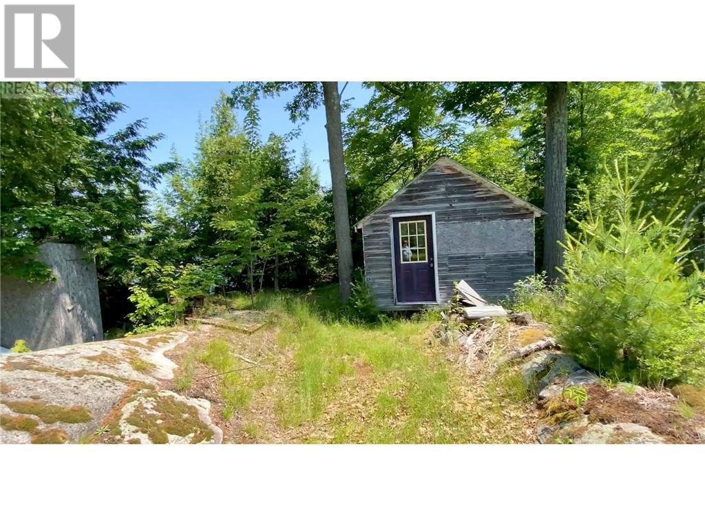 For sale 561 GRACEYS ISLAND, Sharbot Lake, Ontario K0H2P0 1348327