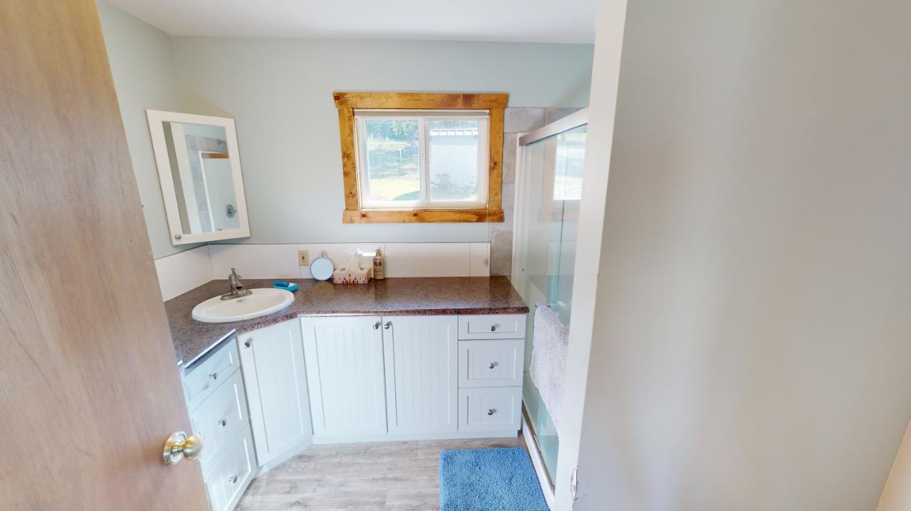 For sale 726 HIGHWAY 95, Spillimacheen, British Columbia V0A1P0