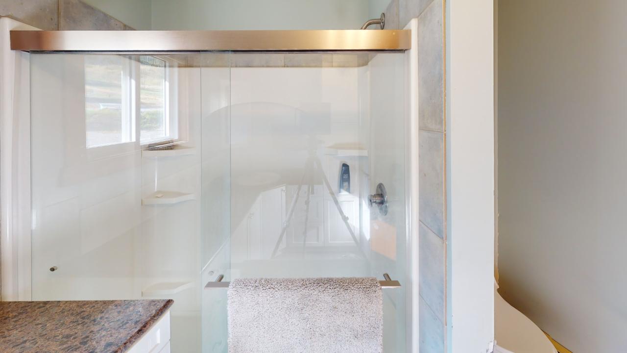 For sale 726 HIGHWAY 95, Spillimacheen, British Columbia V0A1P0