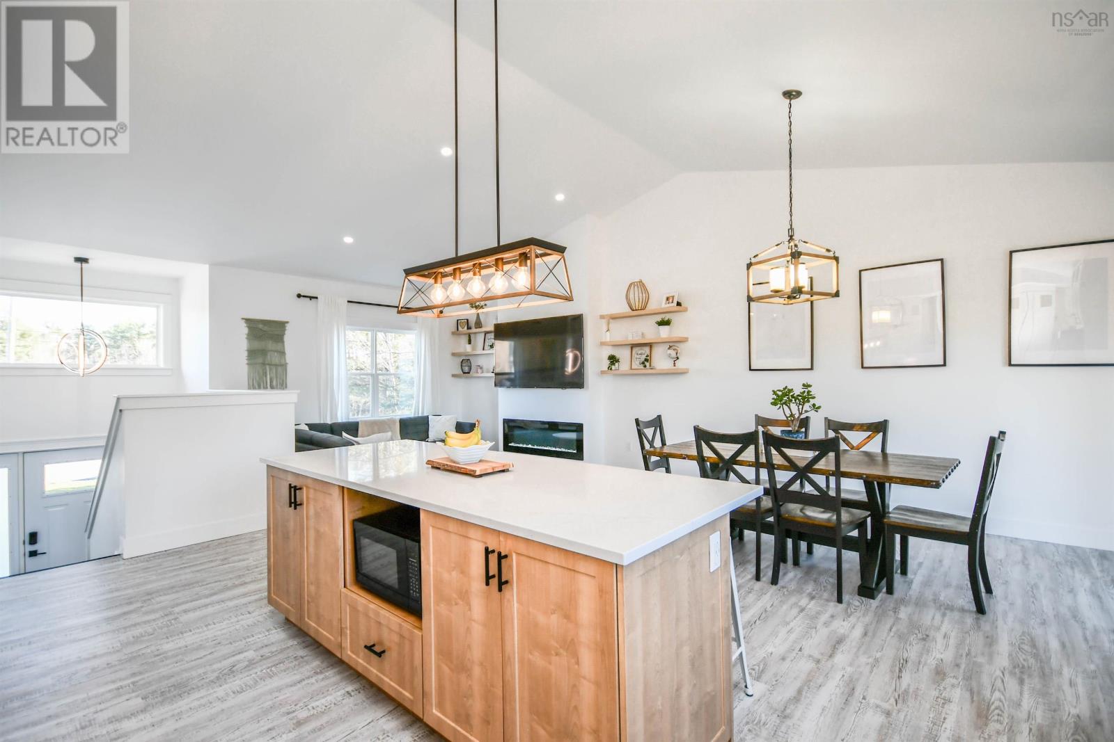 For sale 548 Cobequid Road, Lower Sackville, Nova Scotia B4C4G1