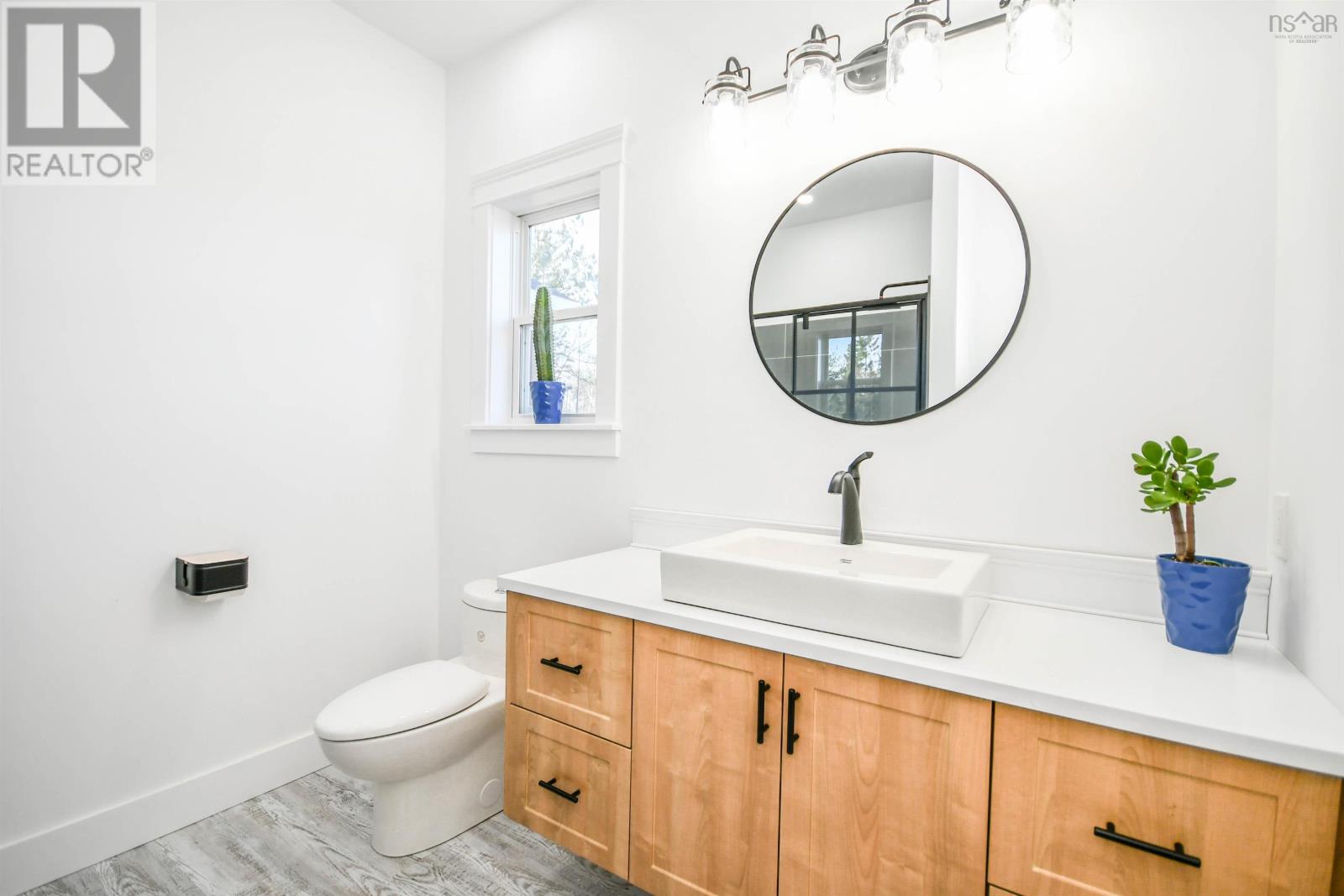 For sale 548 Cobequid Road, Lower Sackville, Nova Scotia B4C4G1