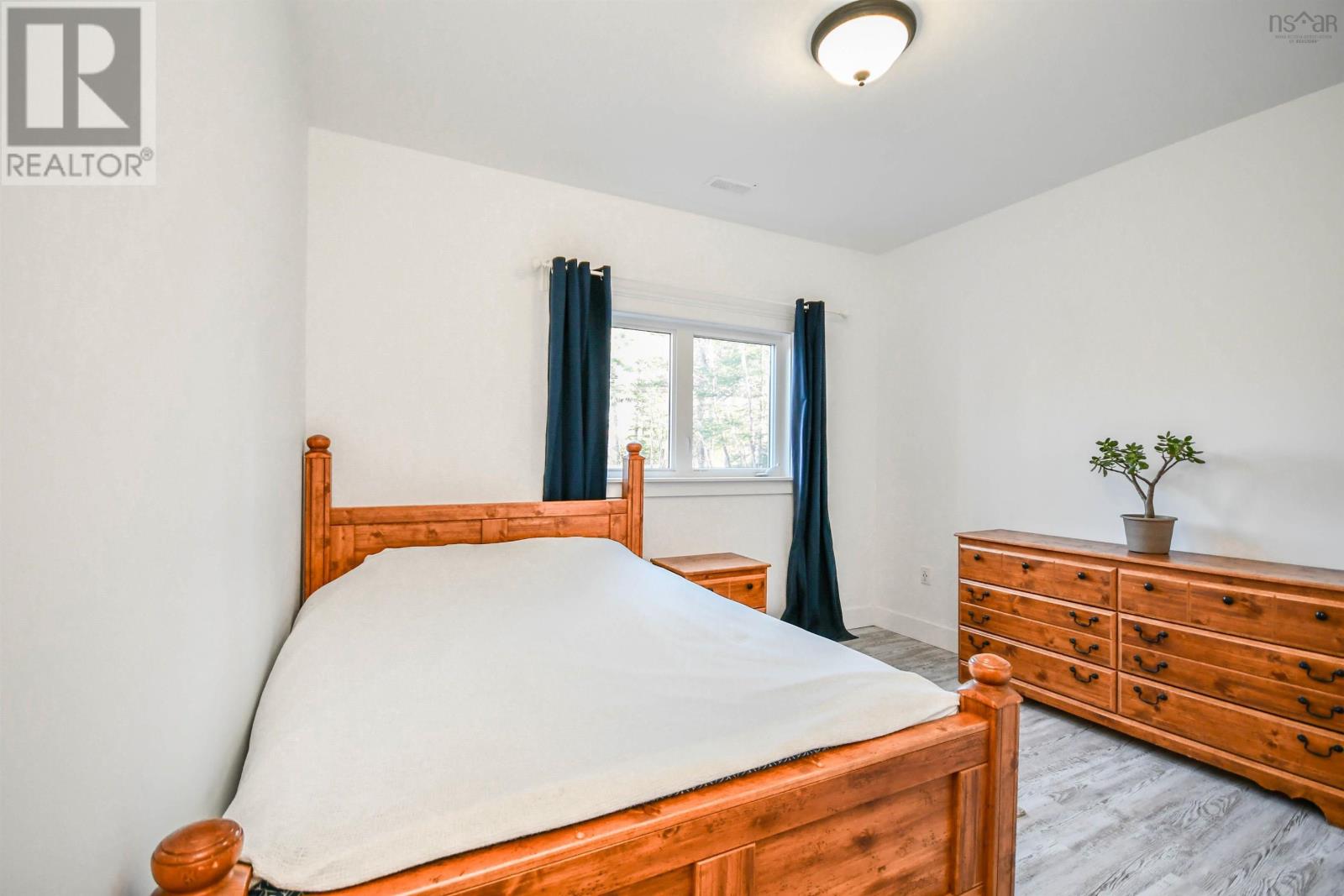 For sale 548 Cobequid Road, Lower Sackville, Nova Scotia B4C4G1