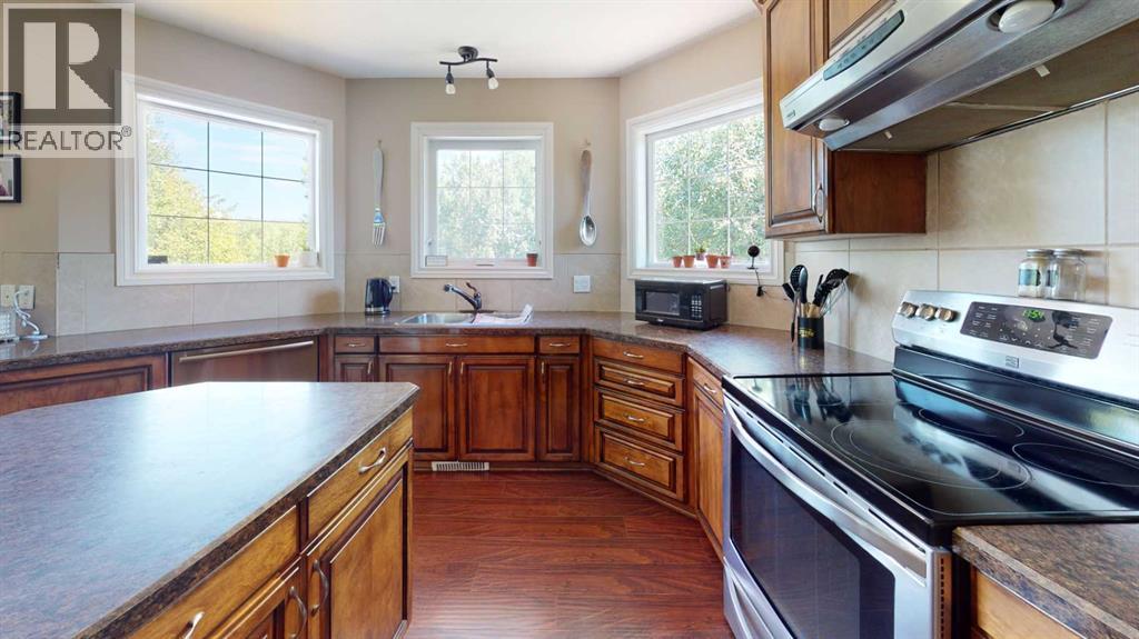 For sale 20, 68165 Campsite Road, Plamondon, Alberta T0A2T0 A1105400