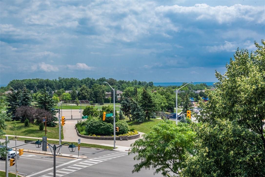 For sale 2300 Parkhaven Boulevard, Unit 407, Oakville, Ontario L6H6V9