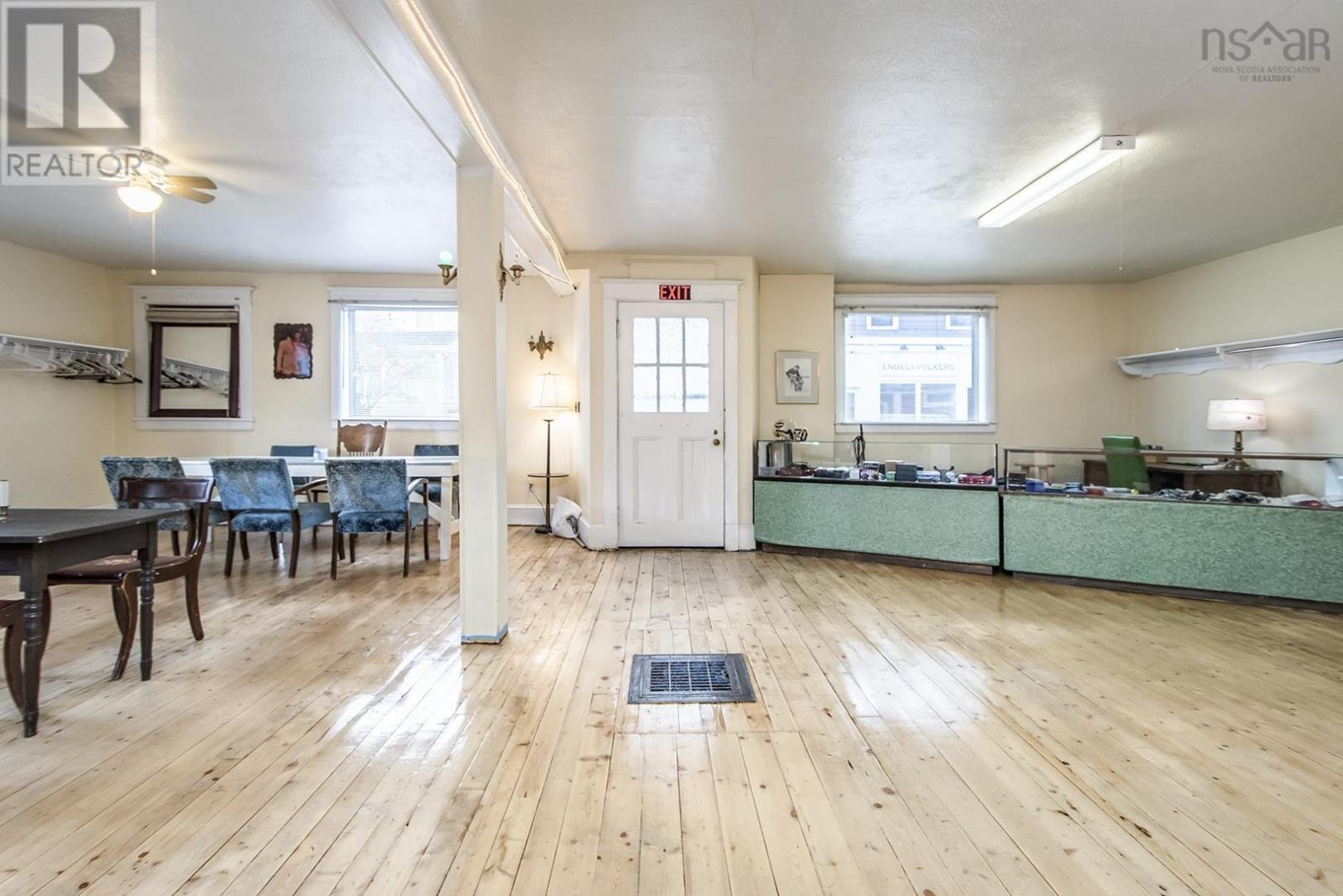 322 Main Street, Liverpool, Nova Scotia B0T1K0 REALTOR.ca