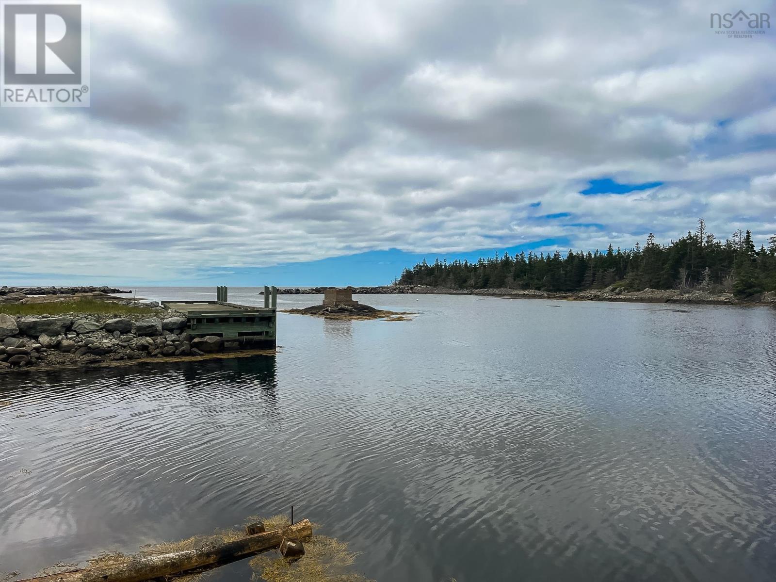 For sale 1058 Long Cove Road, Port Medway, Nova Scotia B0J1T0