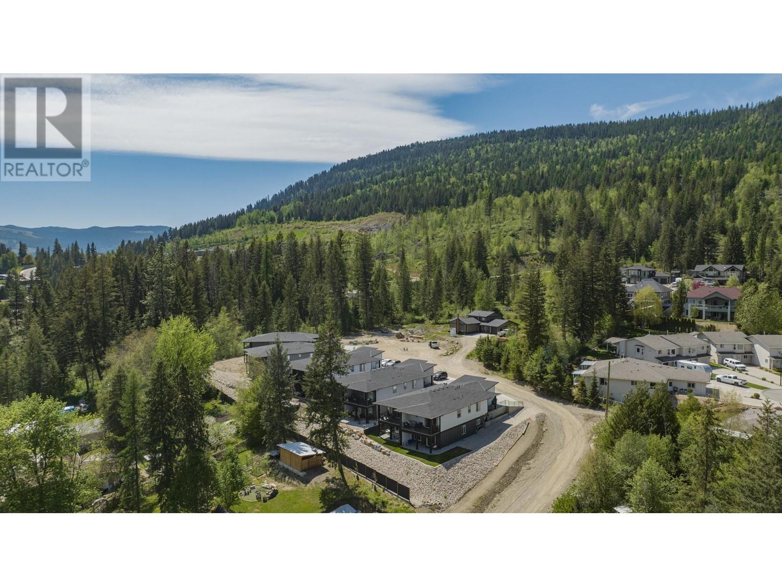 For sale 2508 Shuswap Avenue Unit 15, Lumby, British Columbia V0E2G5 10280370 REALTOR.ca