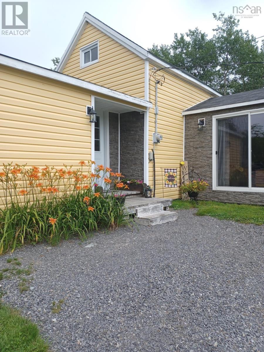 For sale 4522 Highway 16, Half Island Cove, Half Island Cove, Nova Scotia B0H1N0 202306770