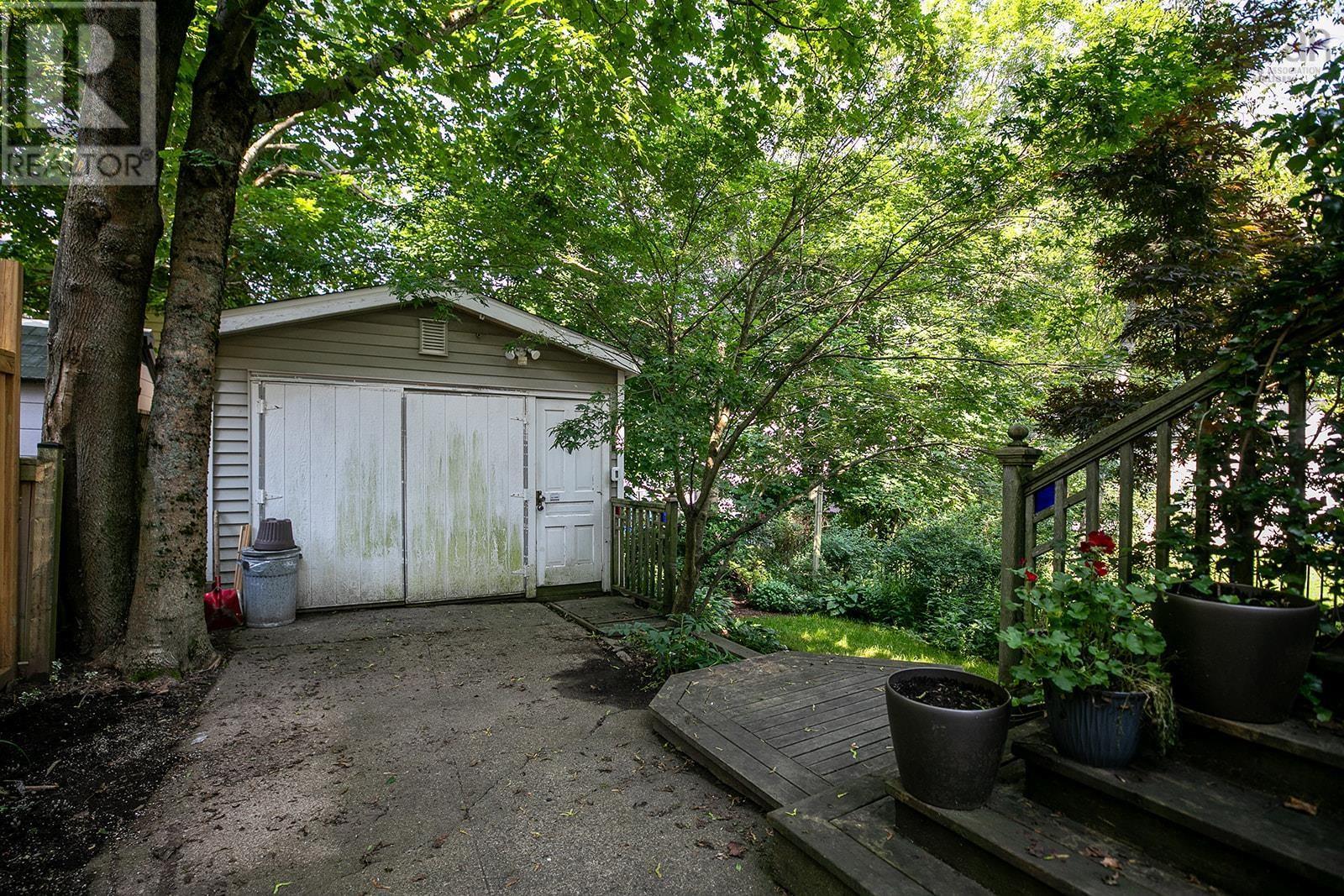 For sale 2510 Westmount Street, Halifax, Nova Scotia B3L3G6