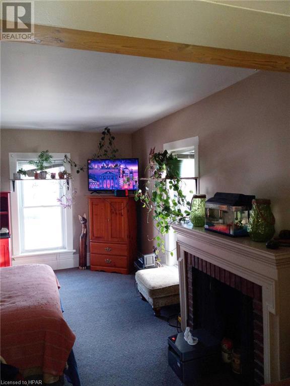 For sale 390 & 392 SHUTER Street, Wingham, Ontario N0G2W0 40459150