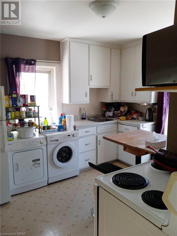 For sale 390 & 392 SHUTER Street, Wingham, Ontario N0G2W0 40459150