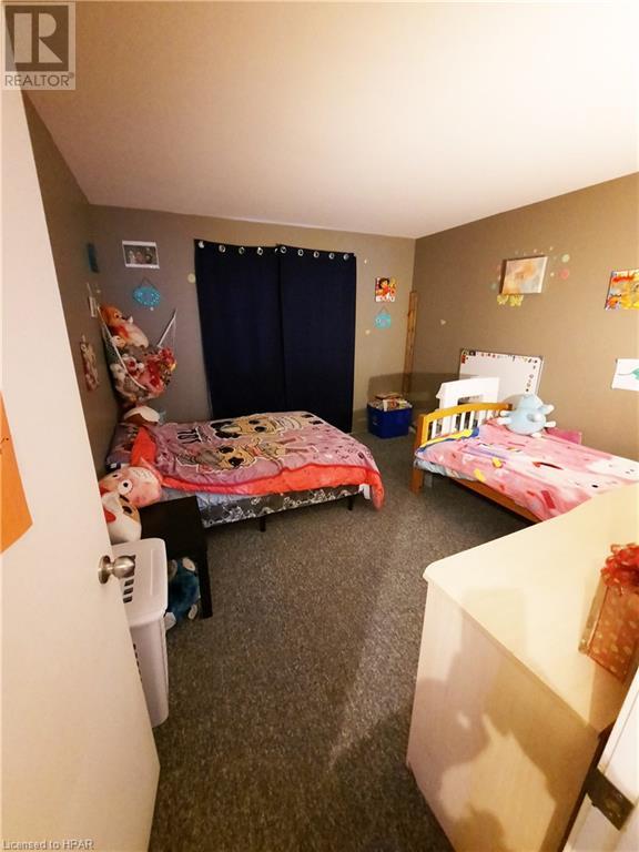 For sale 390 & 392 SHUTER Street, Wingham, Ontario N0G2W0 40459150