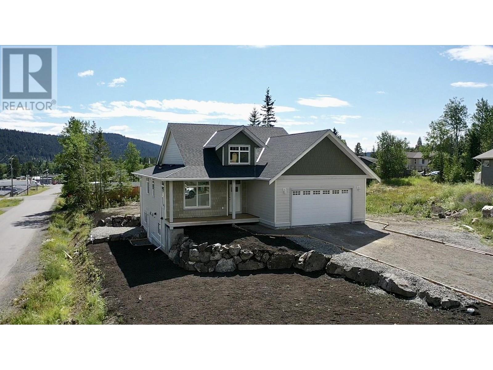 For sale: 6310 HOUSEMAN ROAD, 100 Mile House, British Columbia V0K2E0 -  R2795581