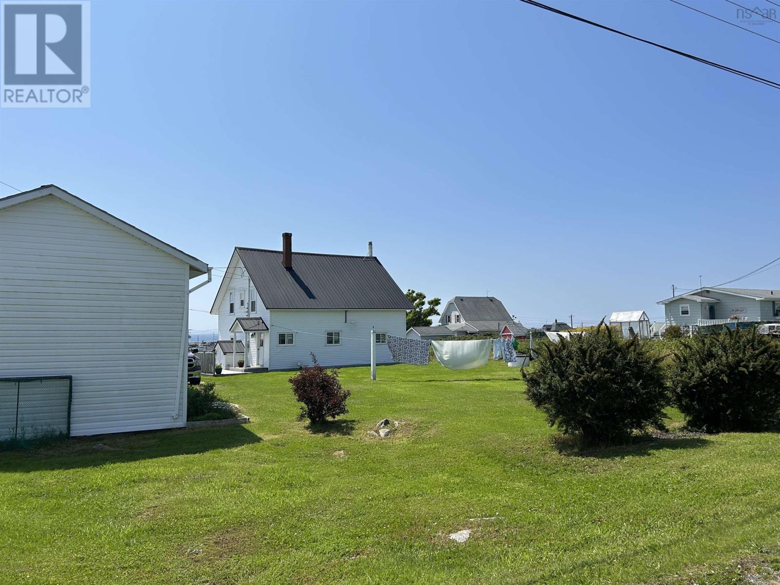For sale 19 Earle Street, Clark's Harbour, Nova Scotia B0W1P0 202315687 REALTOR.ca